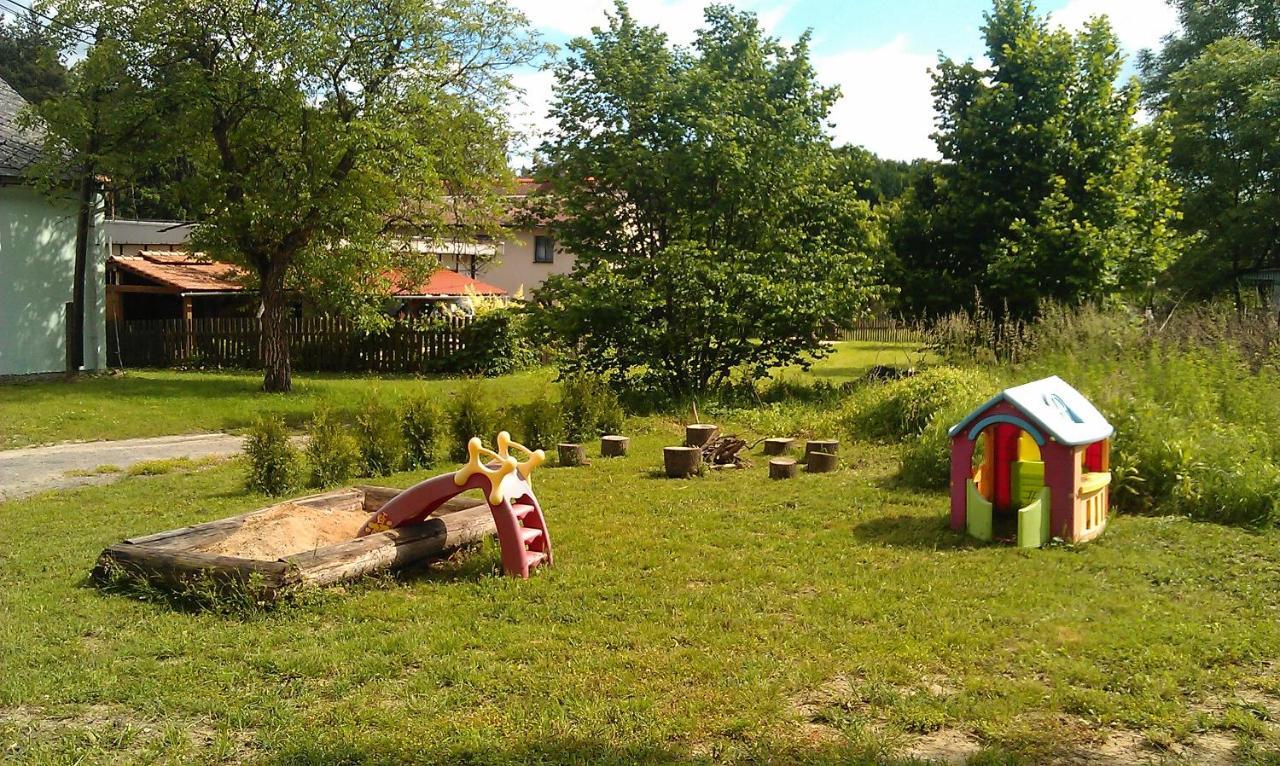 Penzion Slunecno Dobšín Bagian luar foto